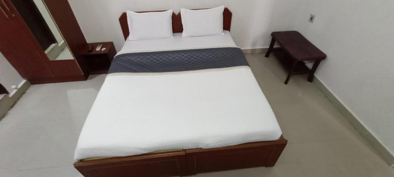 Chennai Guest House Bagian luar foto